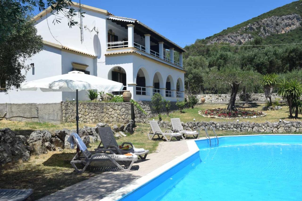 Villa Eirini By Hotelius Liapades Exterior foto